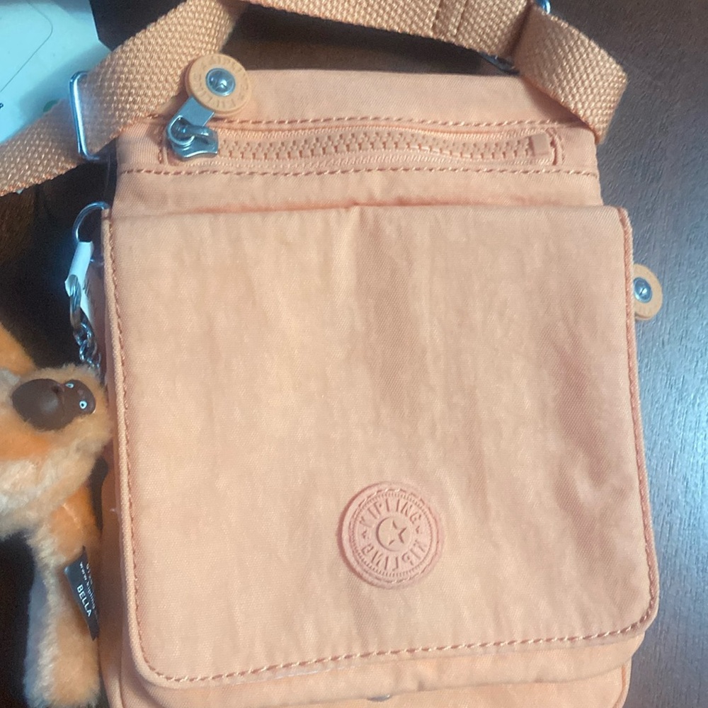 🆕🍑Kipling El Dorado, Peachy Coral Tonal🍑